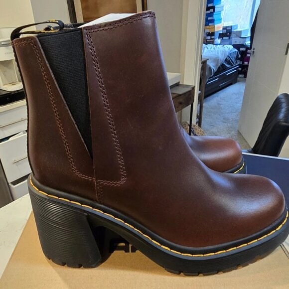 Dr. Martens Spence Flared Heel Ankle Boots Brown Leather Women’s 7 31756201 NEW - Picture 1 of 13